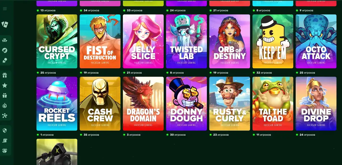 Мобильная версия сайта Azino 555 на экране смартфона